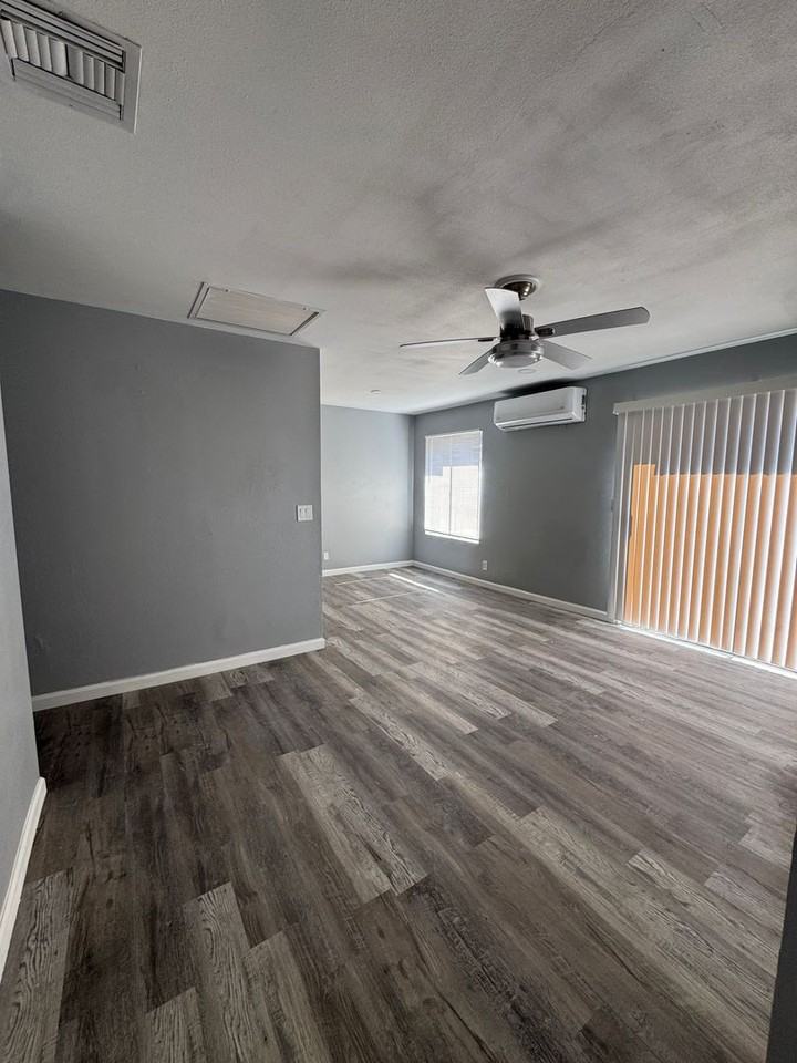 725 E Ridgecrest Blvd A-E - Photo 6 of 8