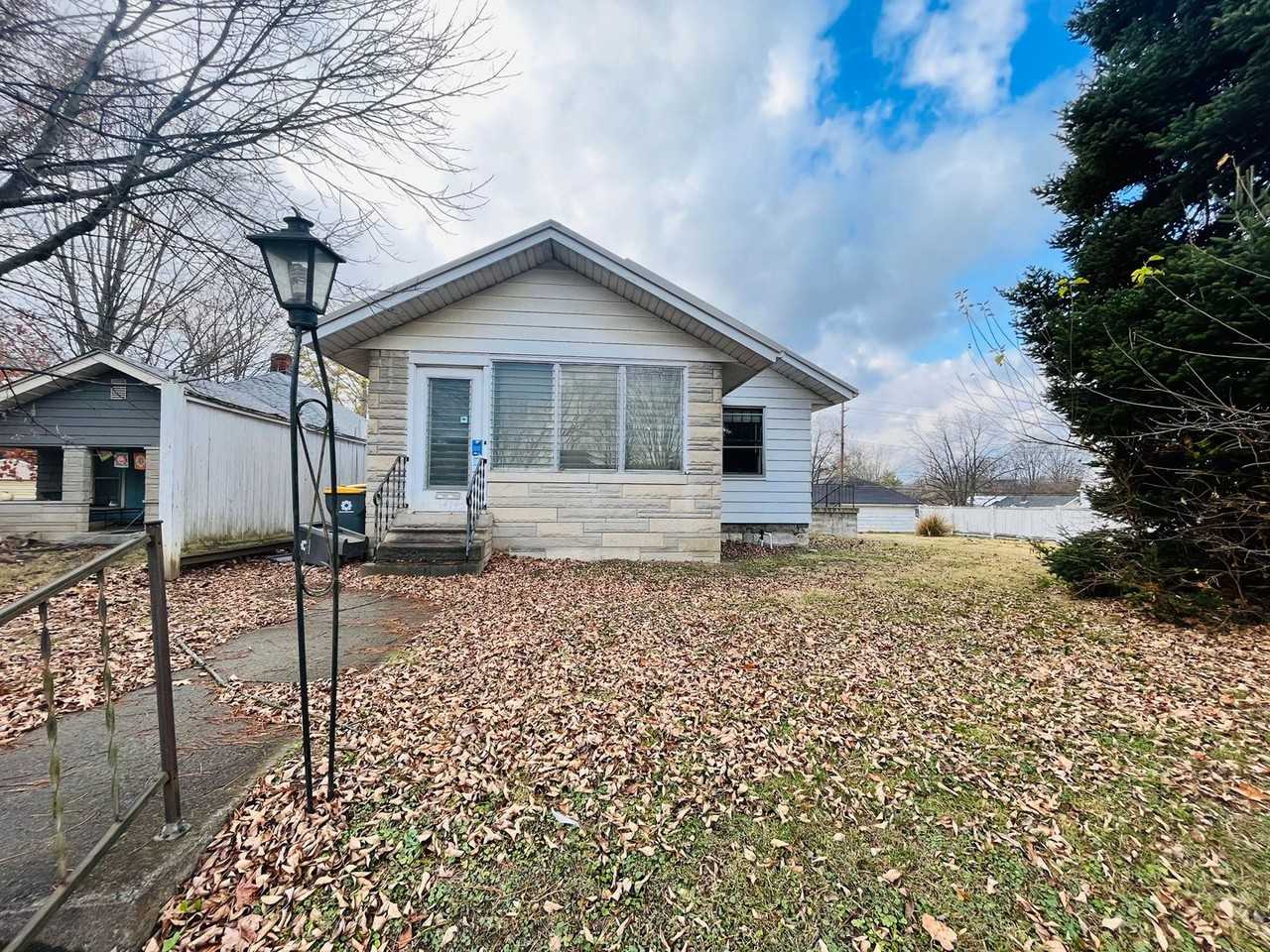 1414 S Lincoln St - Photo 3 of 22