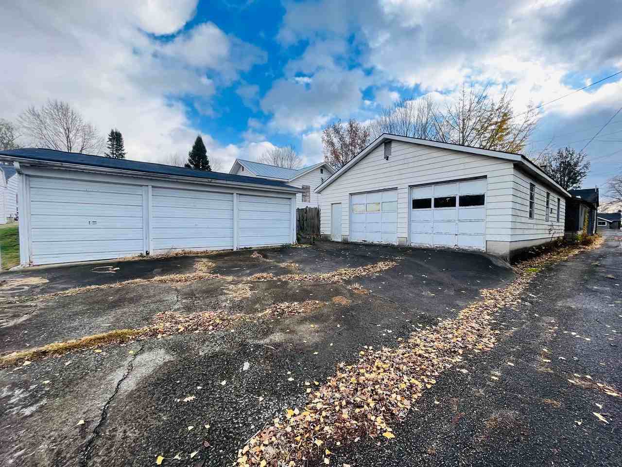 1414 S Lincoln St - Photo 4 of 22