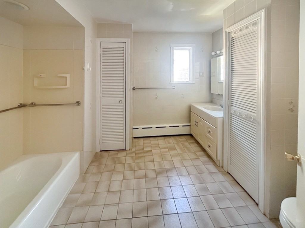 223 Main Street - Photo 3 of 20