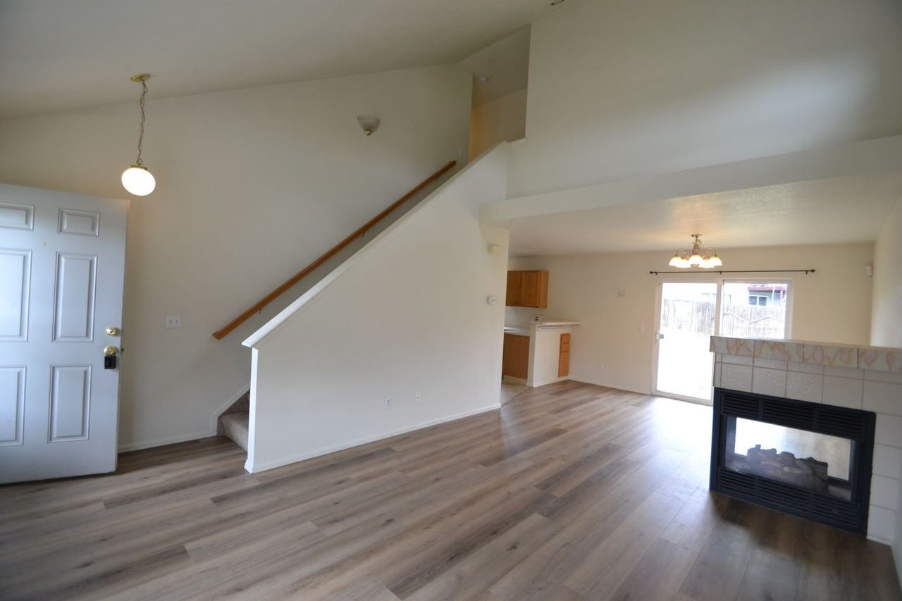 7228 Waterman Way - Photo 2 of 8