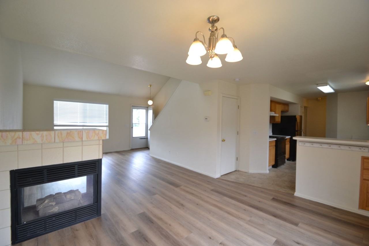 7228 Waterman Way - Photo 3 of 8