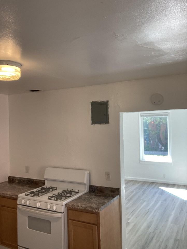 Melrose - Photo 5 of 8