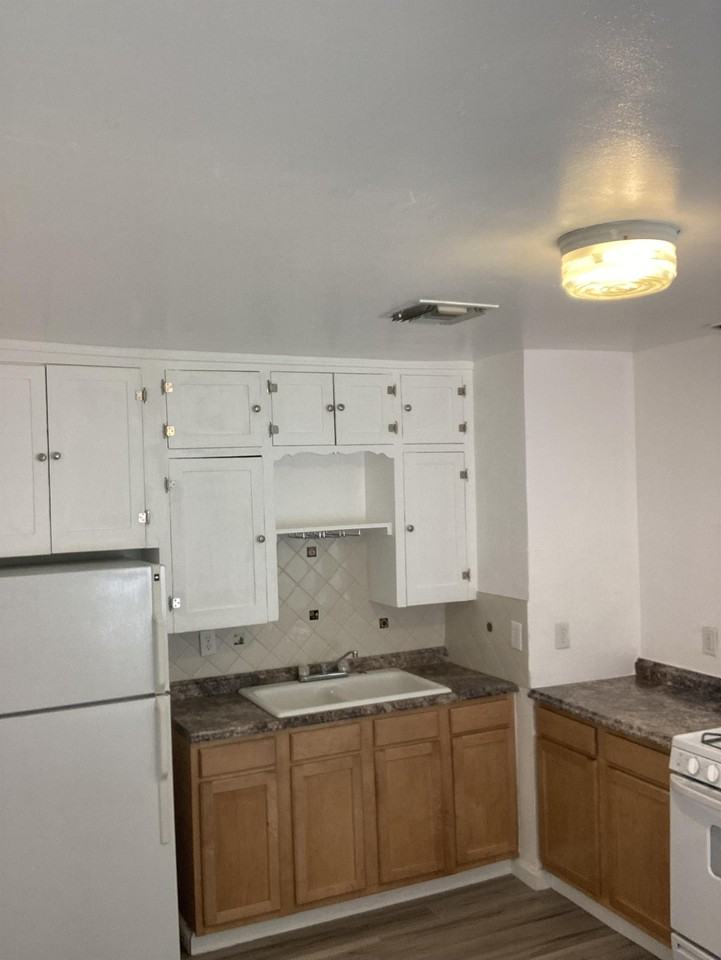 Melrose - Photo 6 of 8