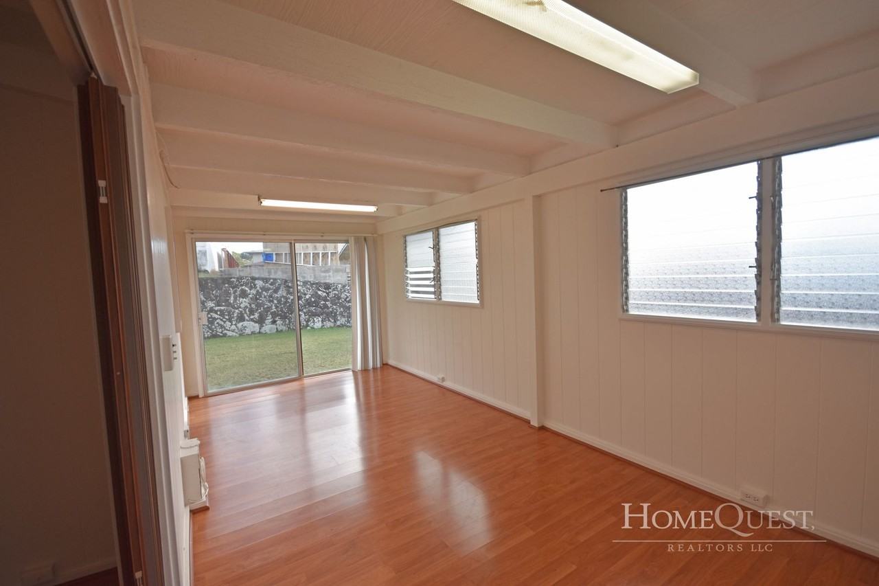 731 Kalalea St - Photo 3 of 15