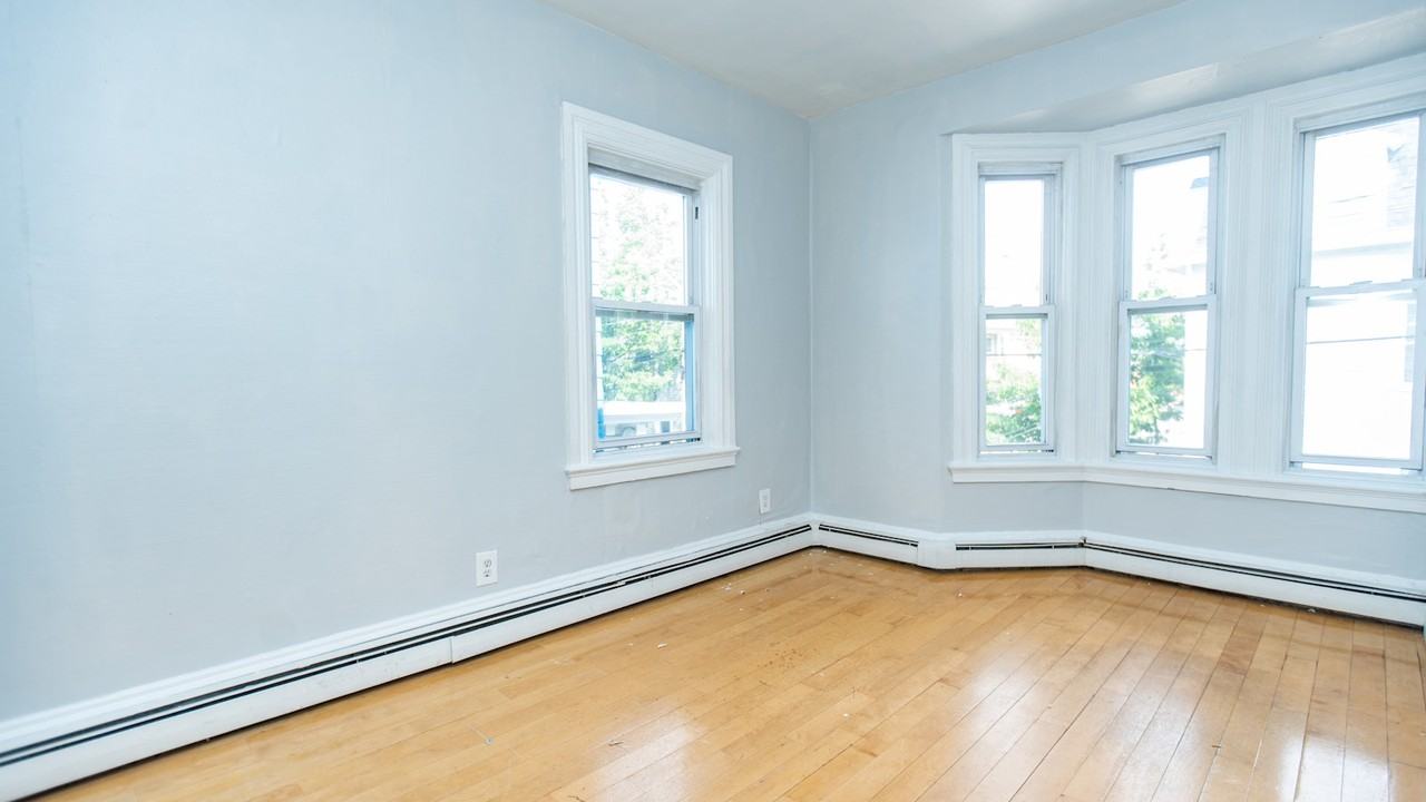 74 Vernon Street, Unit 2A - Photo 5 of 13