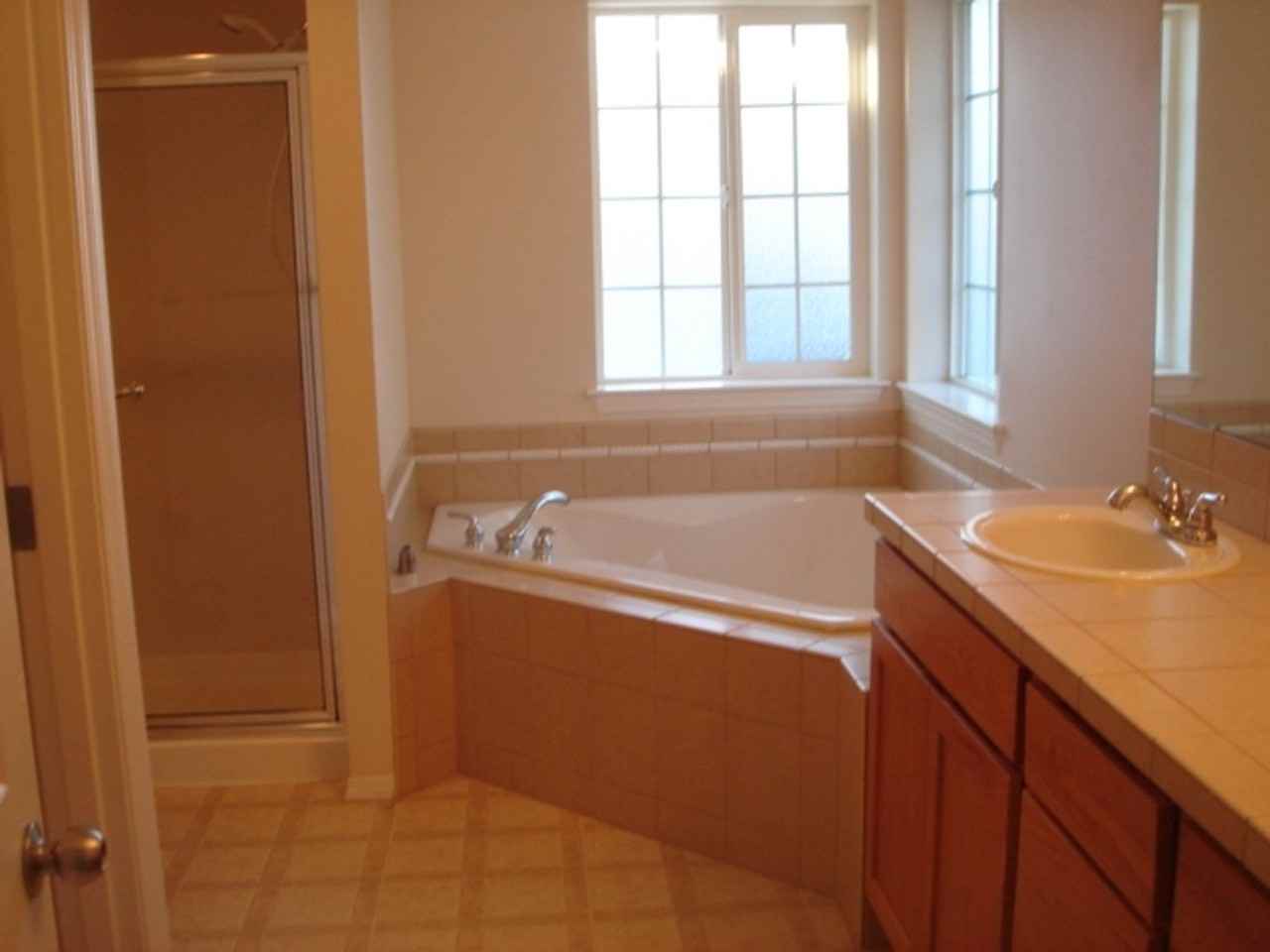 18560 151st Ave Ne - Photo 3 of 39