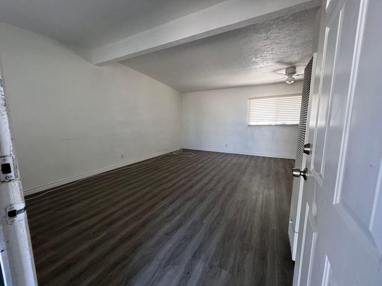 320 Palm Dr - Photo 2 of 12