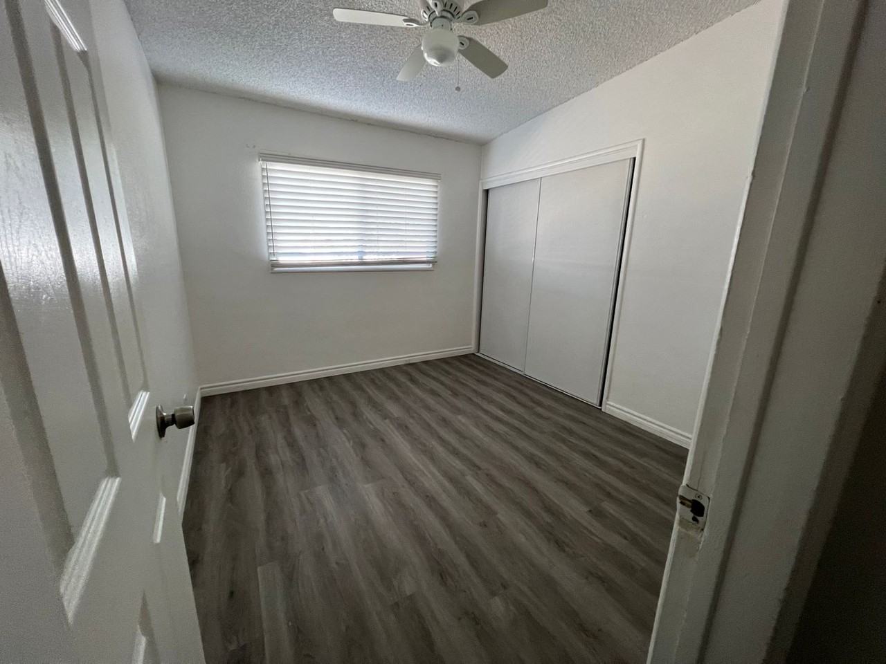 320 Palm Dr - Photo 6 of 12