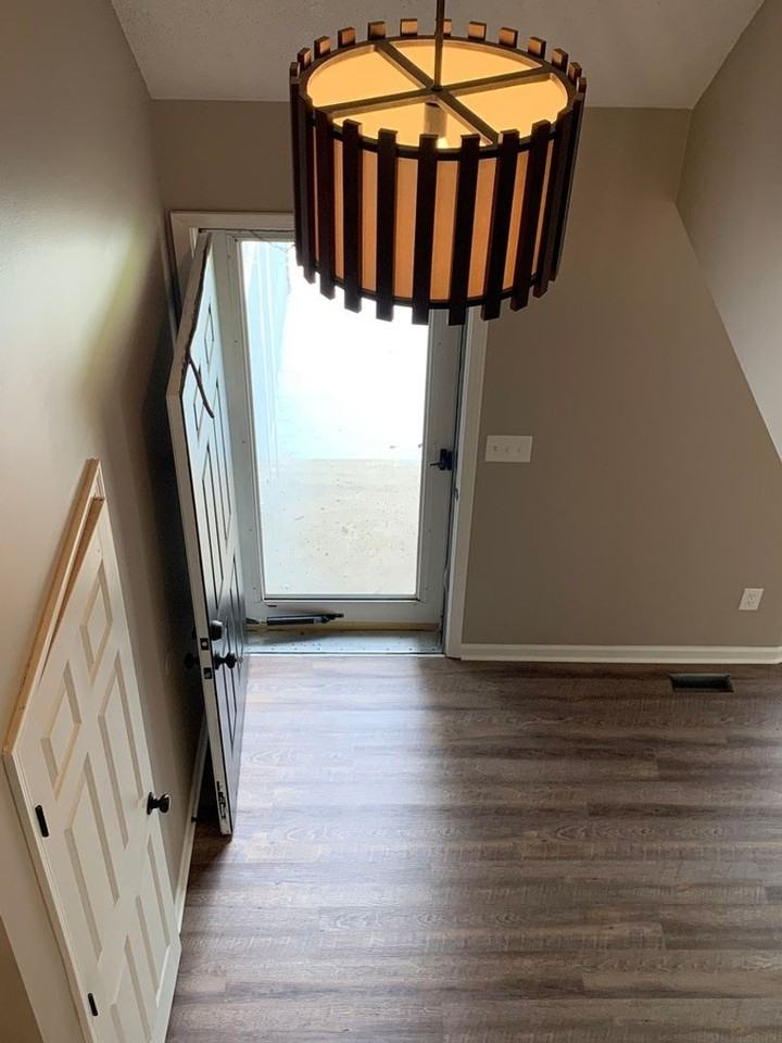 525 Se Brentwood Dr - Photo 2 of 36