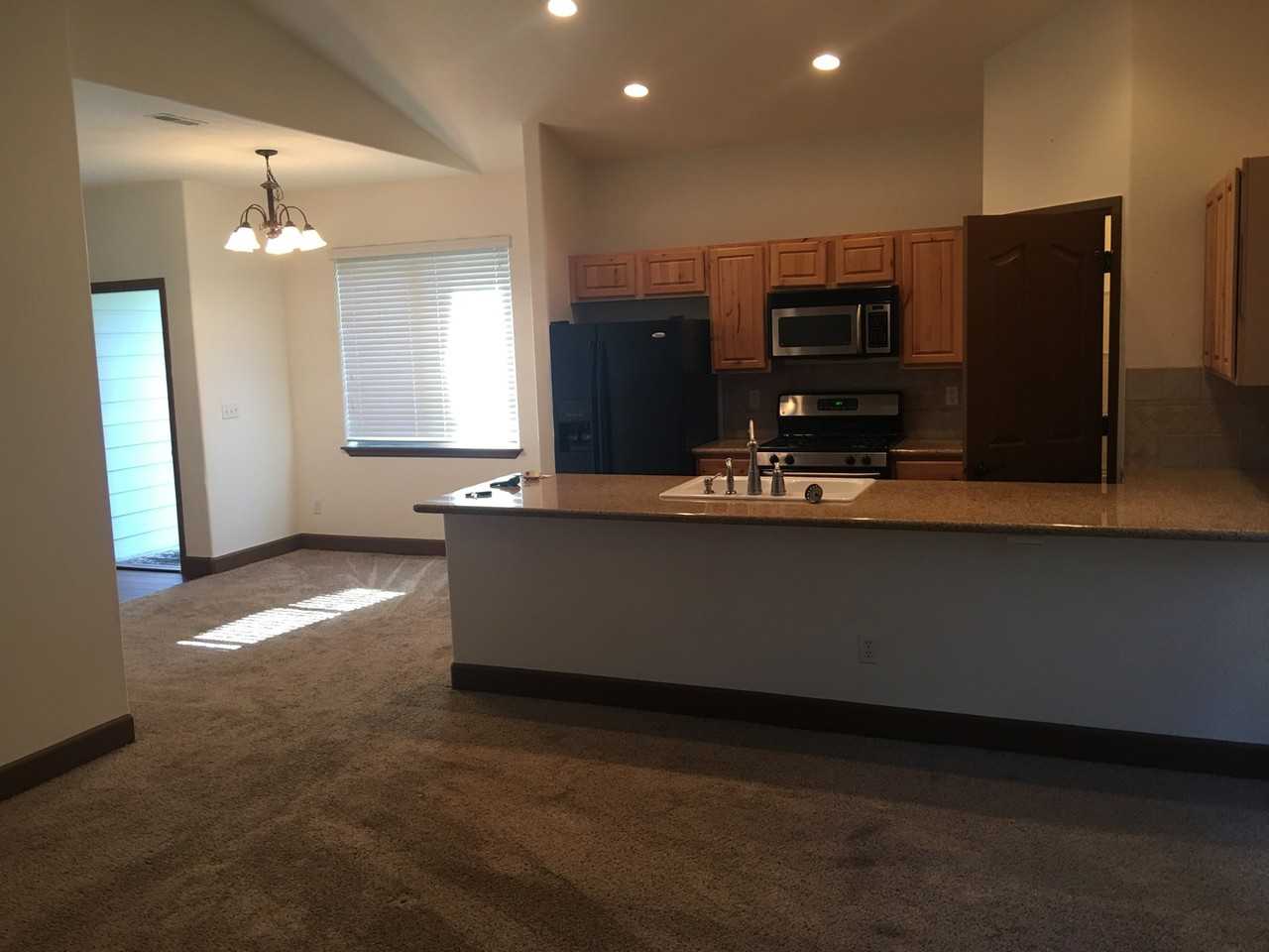 1136 W Willow Lake Loop - Photo 3 of 18