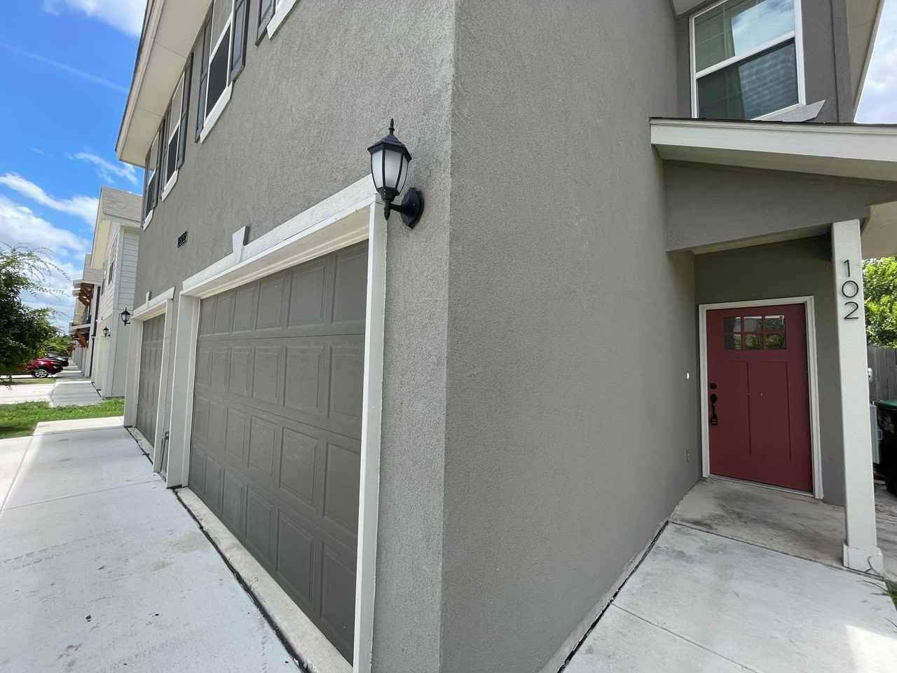 10322 10322 Lynwood Village - 10322 Lynwood Village #102 - Photo 2 of 23