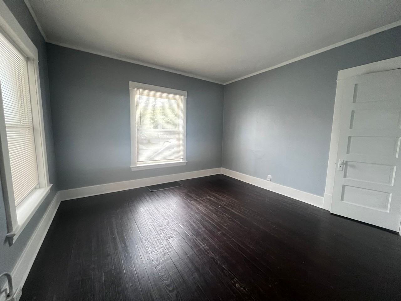 202 Straight Ave Sw #1 - Photo 5 of 14