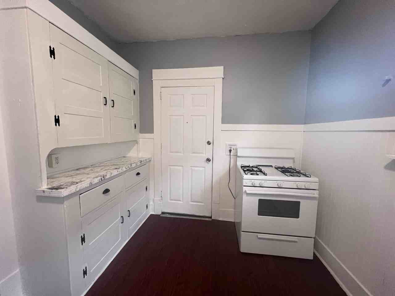 202 Straight Ave Sw #1 - Photo 6 of 14
