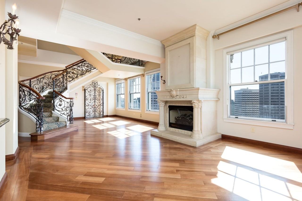 702 Ash St #1500 - Photo 2 of 25