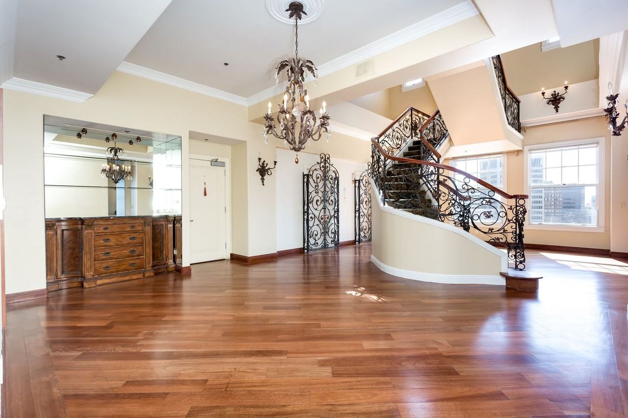 702 Ash St #1500 - Photo 3 of 25