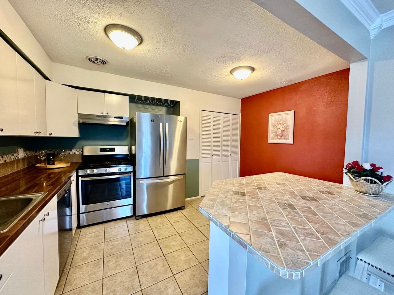 6919 Harvard Ln - Photo 3 of 17