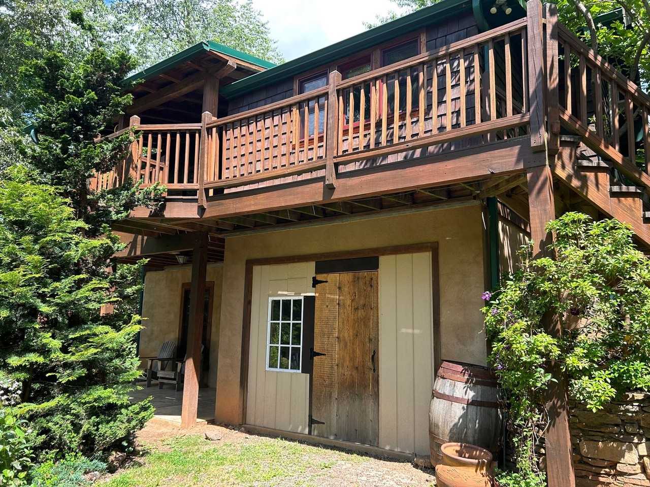 16 Lindsey Rd - Photo 2 of 49