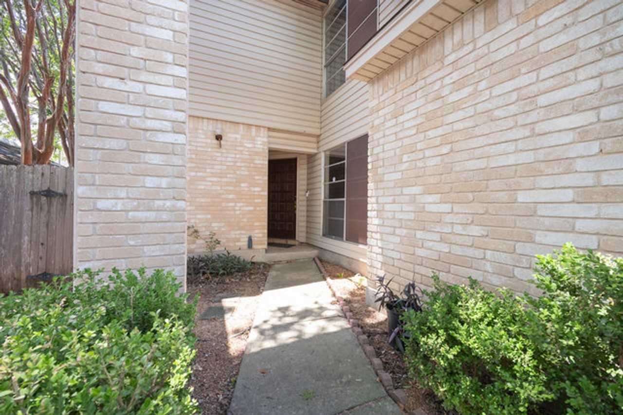 5738 Spring Night St - Photo 3 of 25