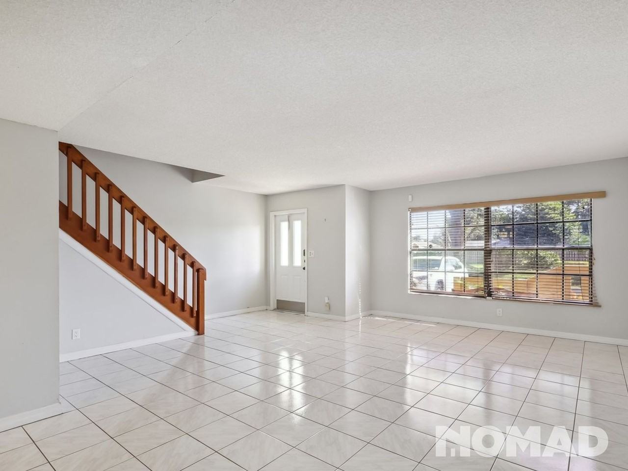 3921 Nw 94th Ave - Photo 3 of 26