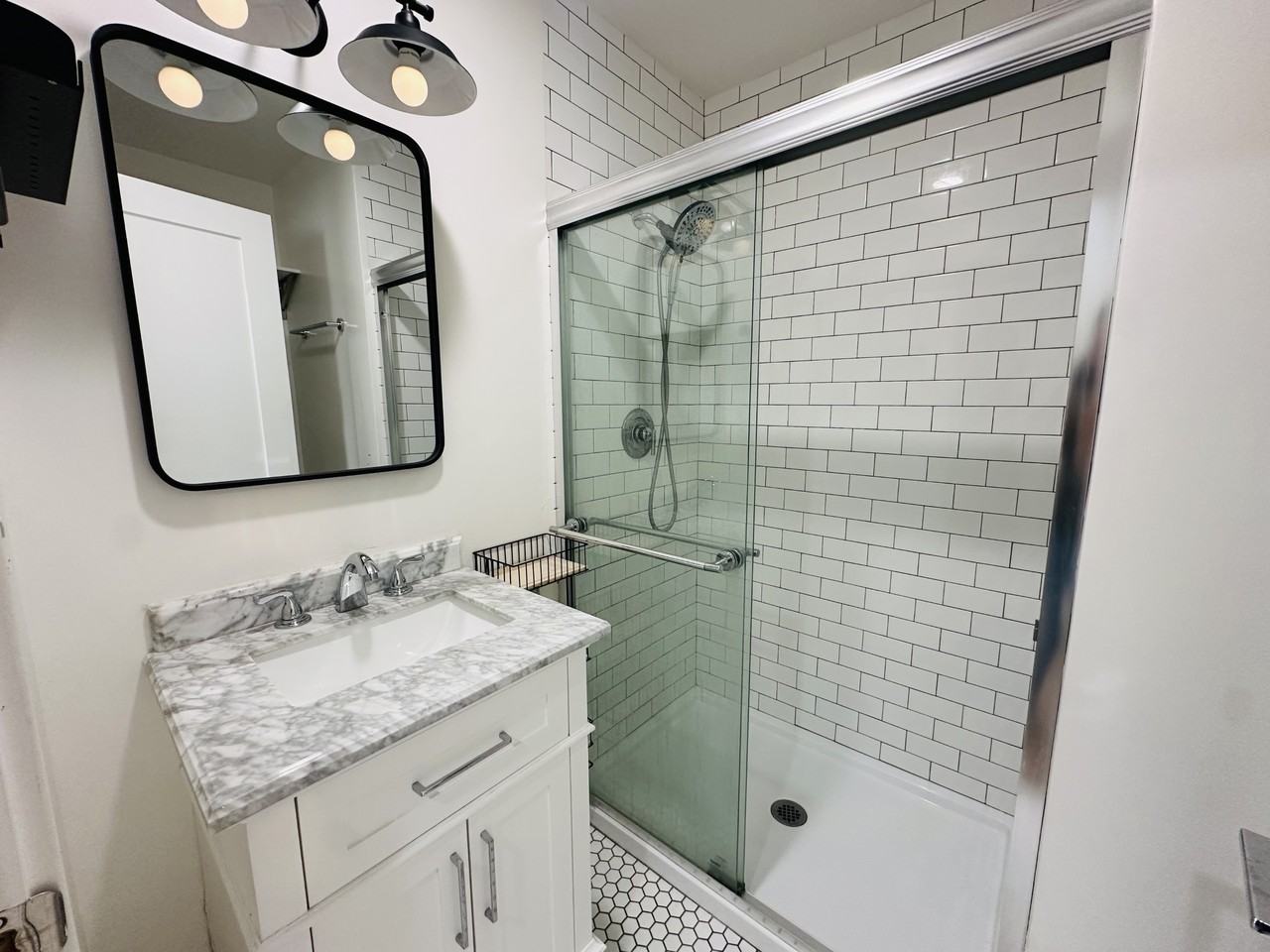 16 West Mission Street - Photo 5 of 5