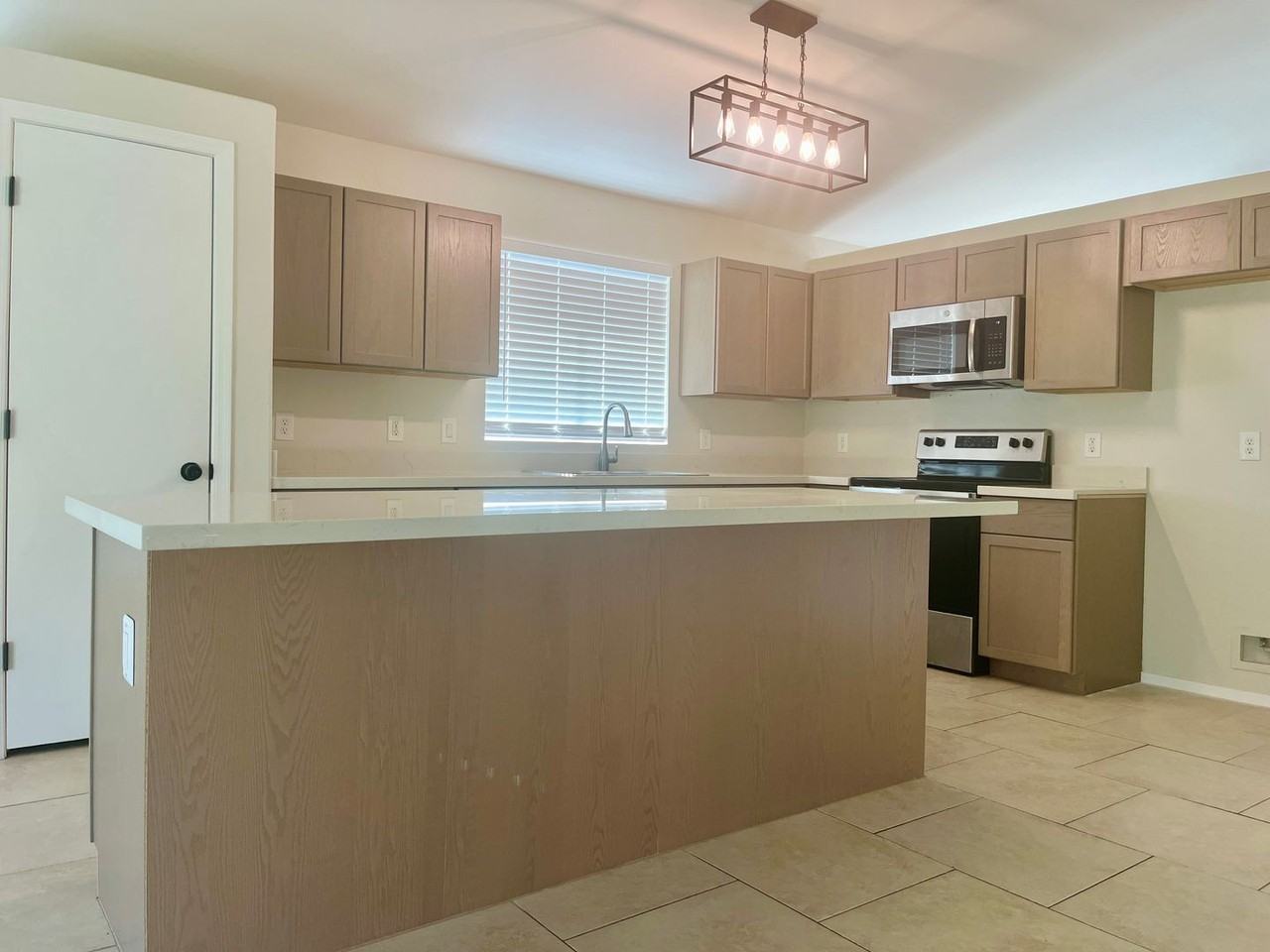 4307 E Meadow West Ln - Photo 6 of 21