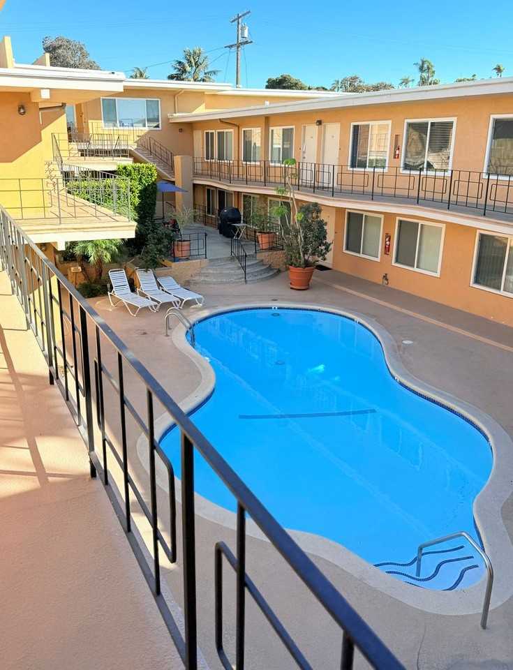 Riviera Apartments - Photo 3 of 12