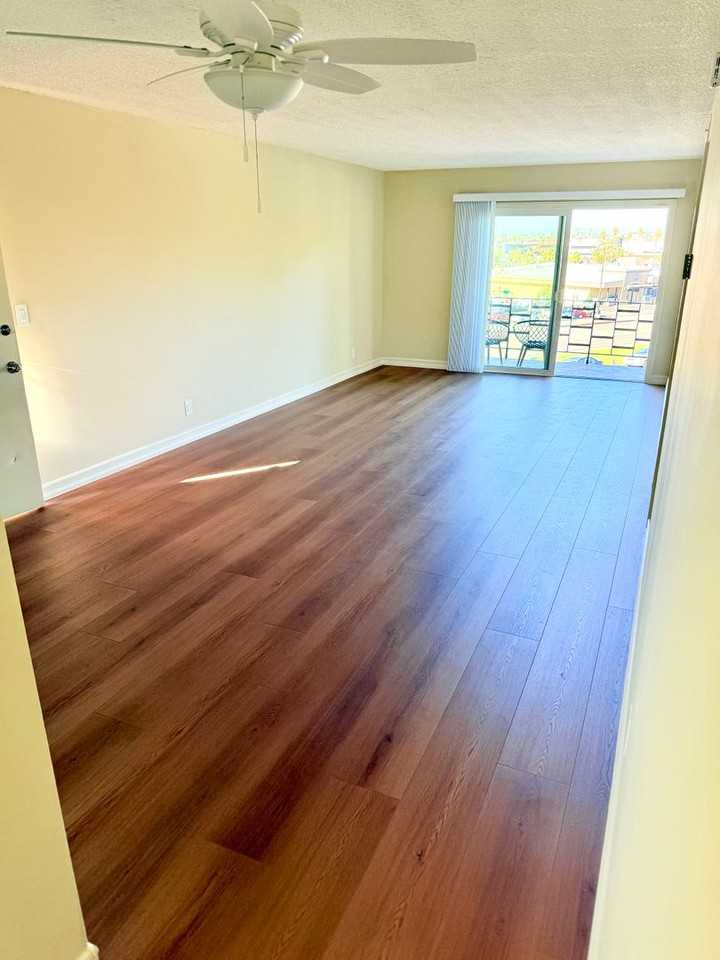 Riviera Apartments - Photo 5 of 12