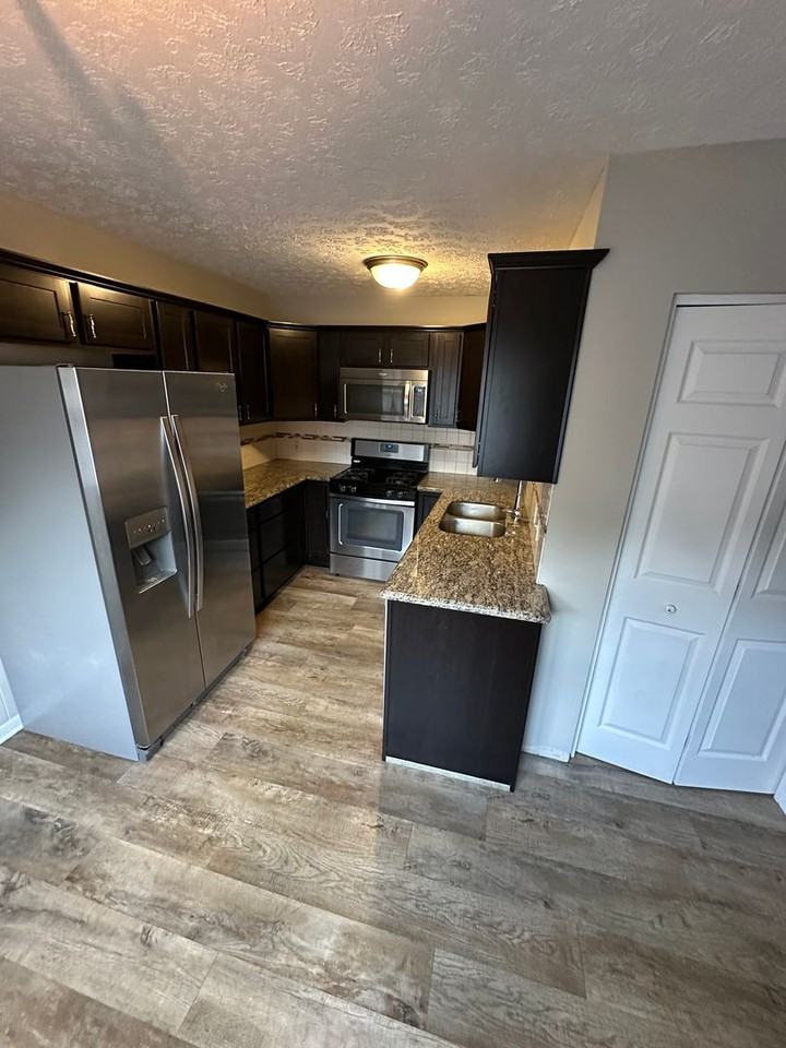 290 Lincoln St Sw - Photo 2 of 11