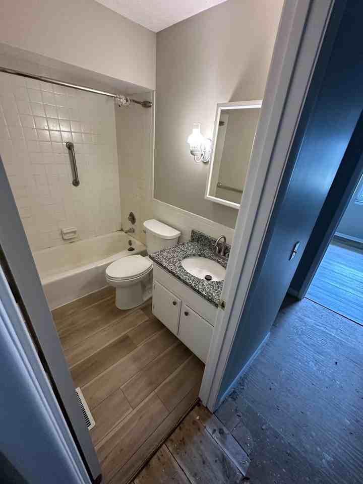 290 Lincoln St Sw - Photo 4 of 11