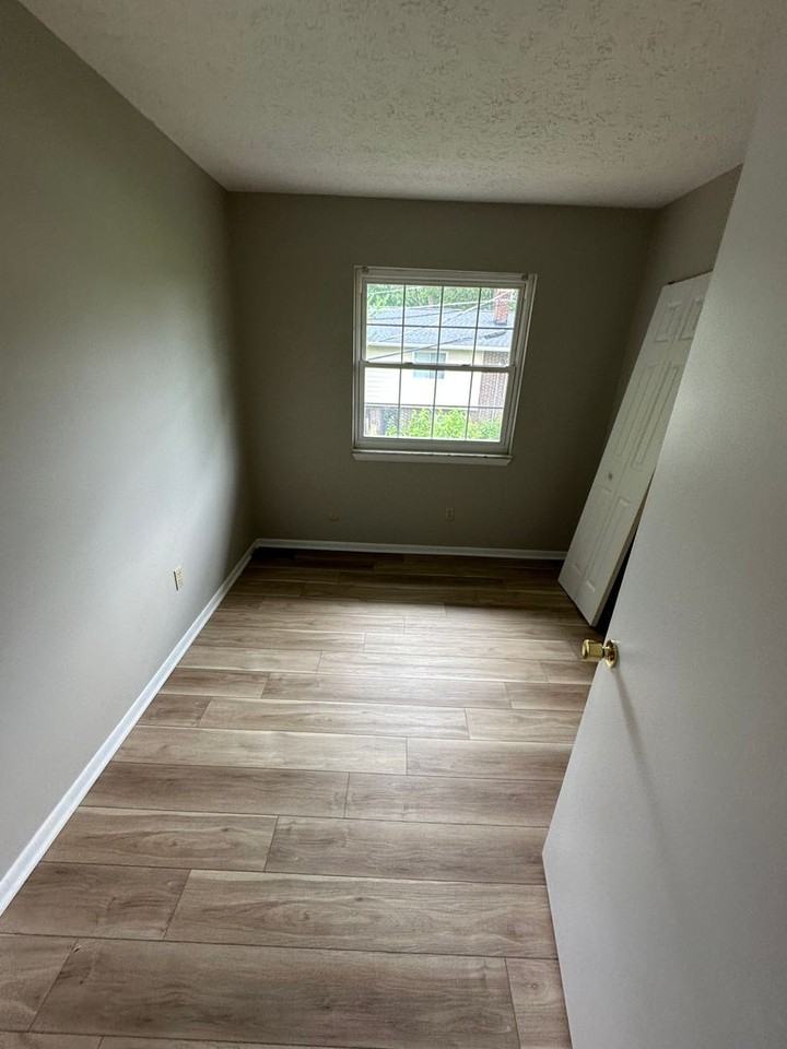 290 Lincoln St Sw - Photo 5 of 11