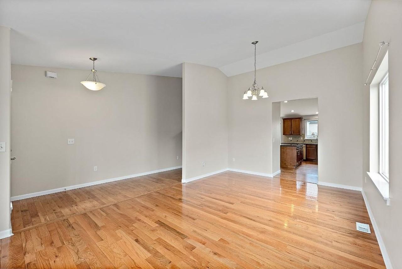 9205 Carys St Se - Photo 6 of 45