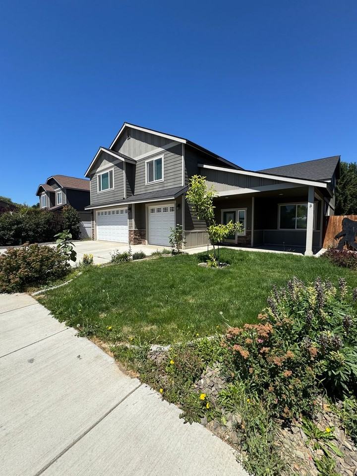 1603 E Seattle Ave - Photo 2 of 46