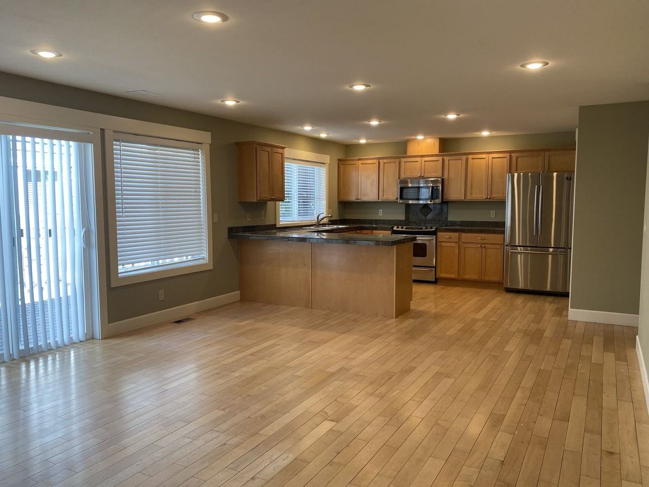 104 Vineyard Ln #B - Photo 3 of 14