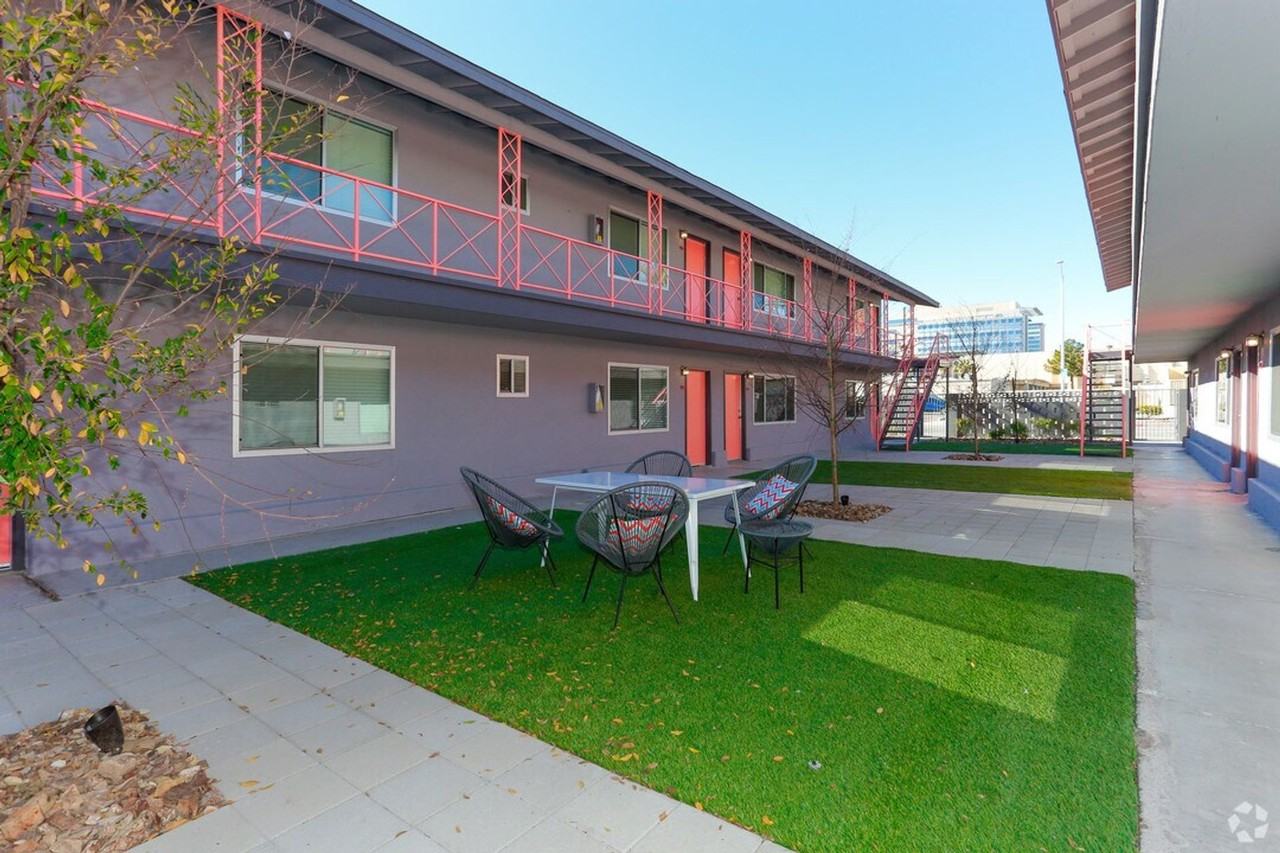 Urban Living in the Heart of Downtown Las Vegas - Photo 5 of 13