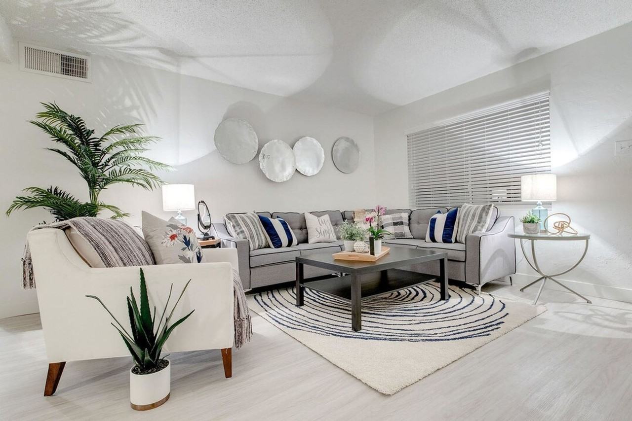 Urban Living in the Heart of Downtown Las Vegas - Photo 7 of 13