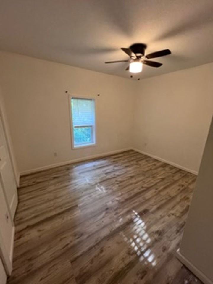 4703 Wildwood Rd - Photo 7 of 14
