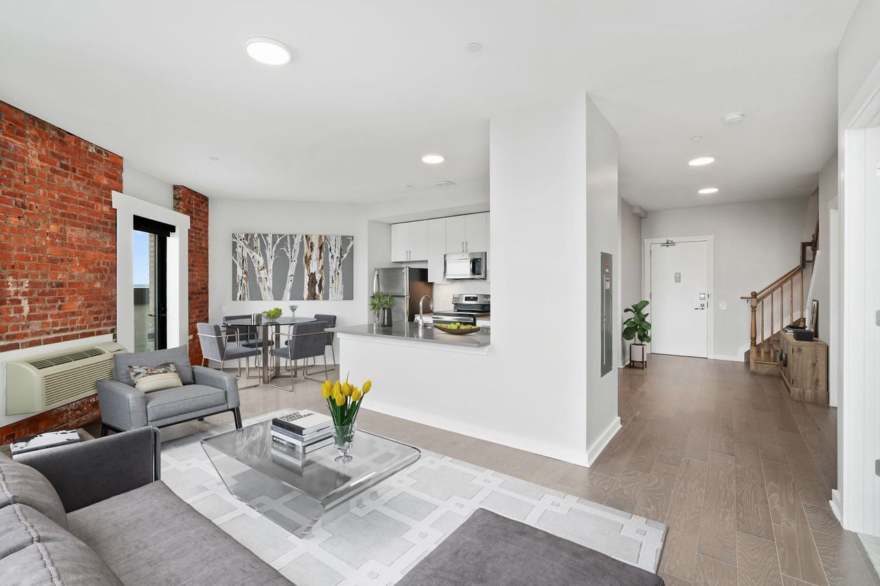 210 Main - Photo 7 of 39