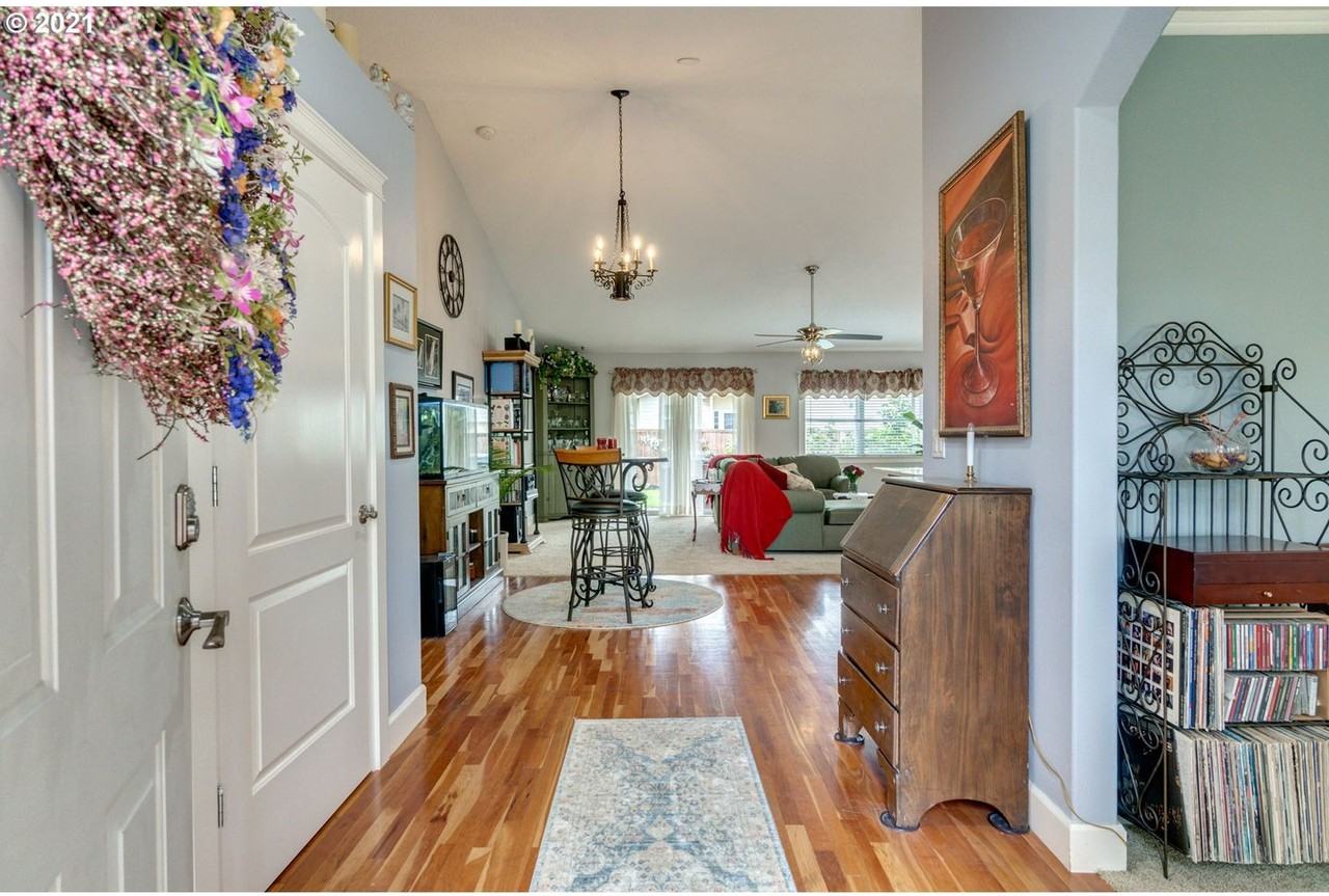 10412 Nw 3rd Pl - Photo 2 of 28