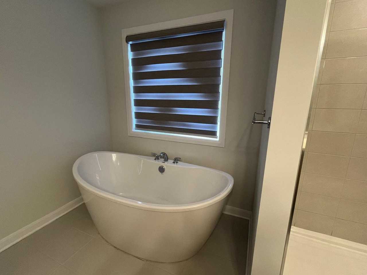 328 Elsie Macgill Walk - Photo 3 of 30