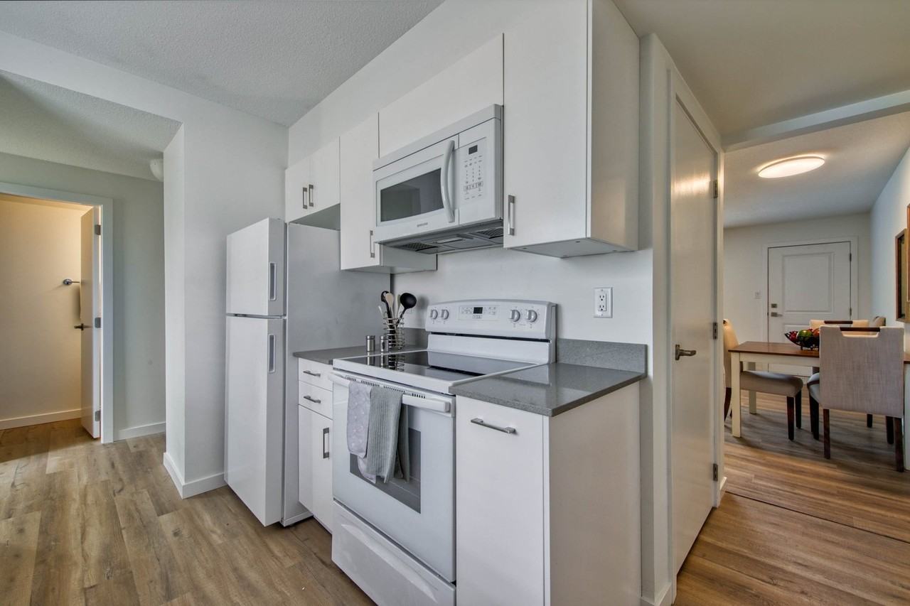 971 Jasper Ave - Photo 2 of 22