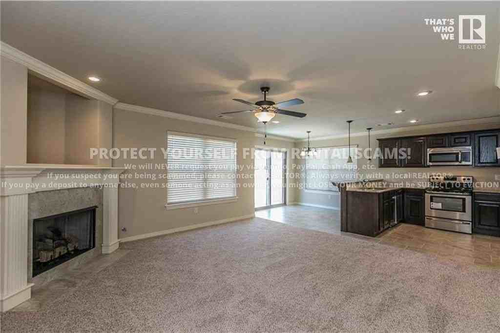 2663 N Miranda Ave - Photo 4 of 14