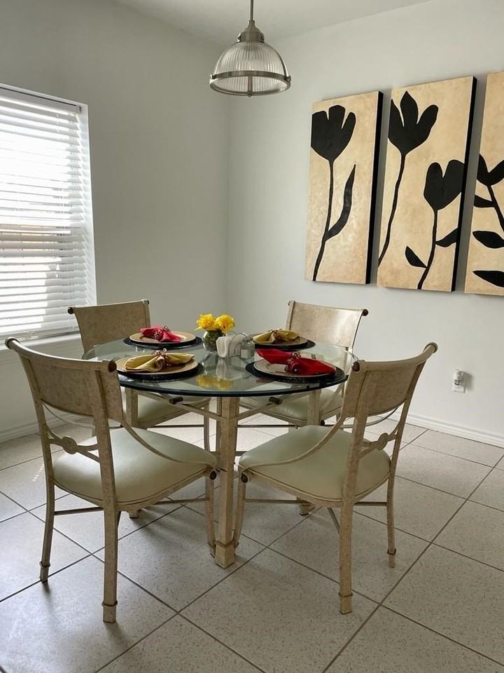 2235 Basswood St - Photo 4 of 14