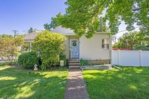 featured image of 2 Glen Ave