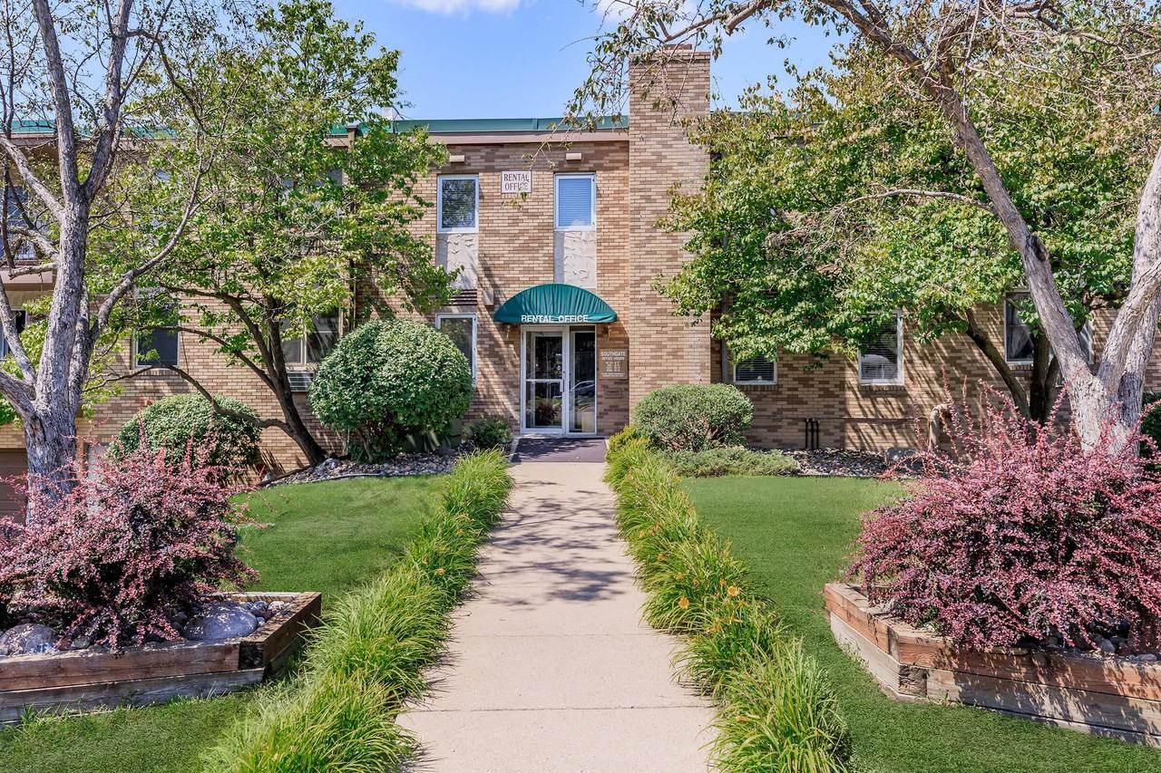 Southgate Apartments - Photo 6 of 29