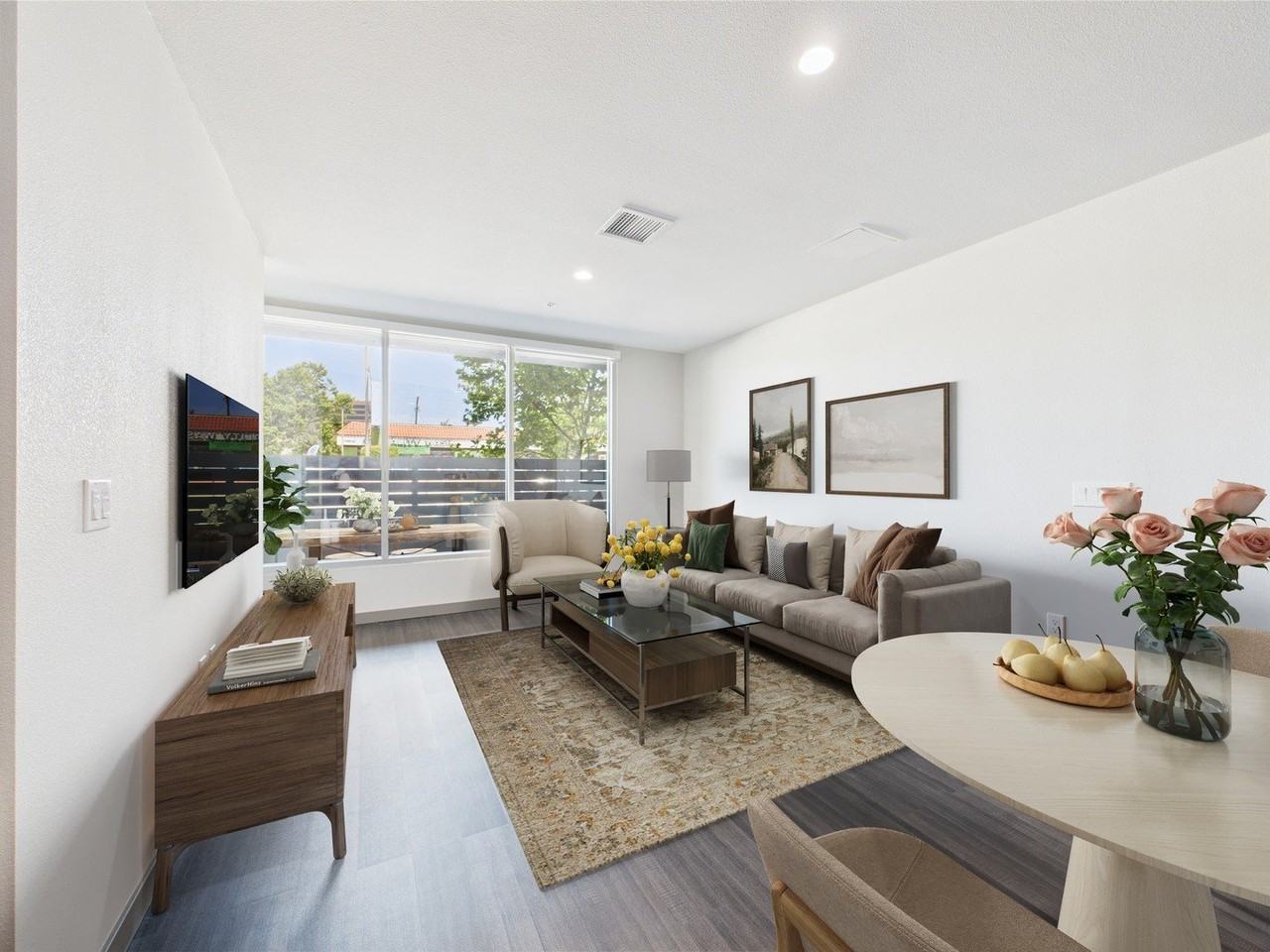 &Pico - Photo 2 of 50