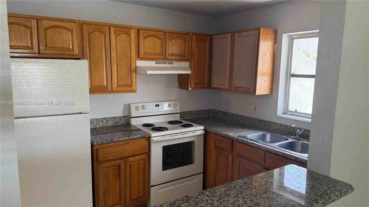 4160 Nw 21st St #215E - Photo 3 of 9