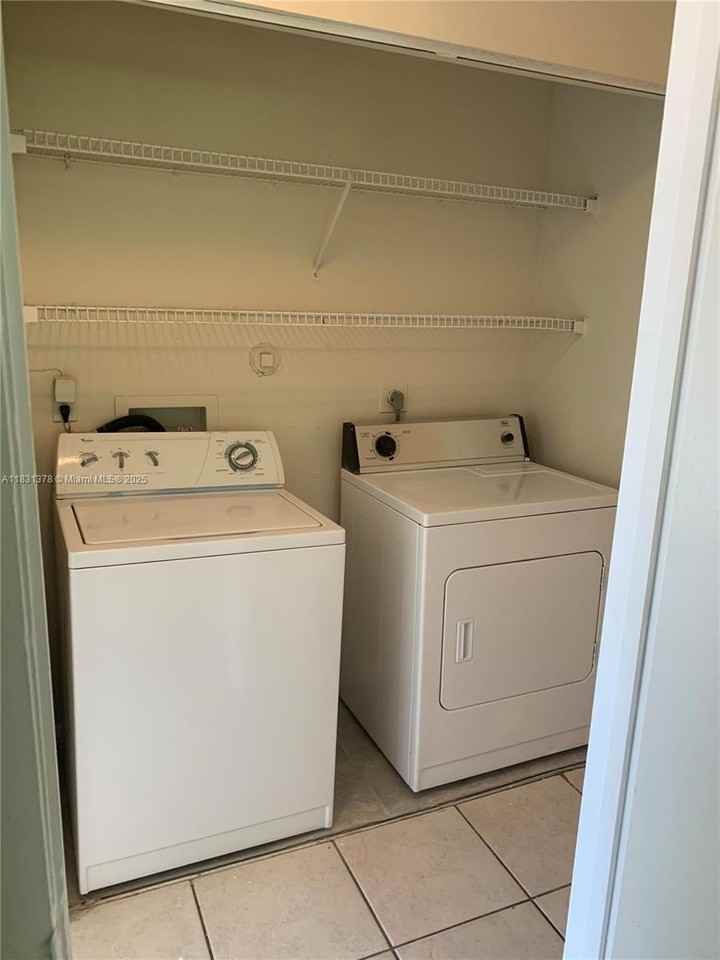 1314 White Pine Dr #8B - Photo 5 of 9