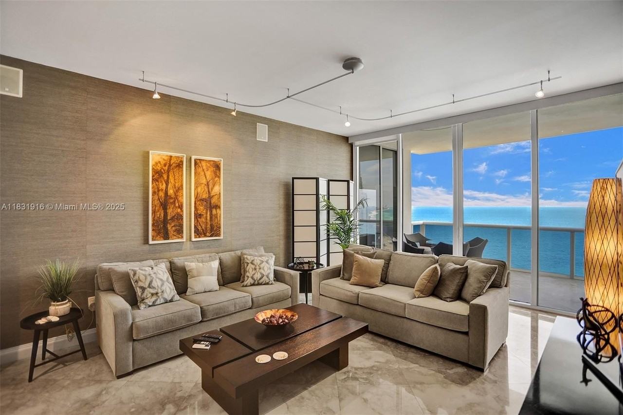 18101 Collins Ave #4206 - Photo 3 of 50