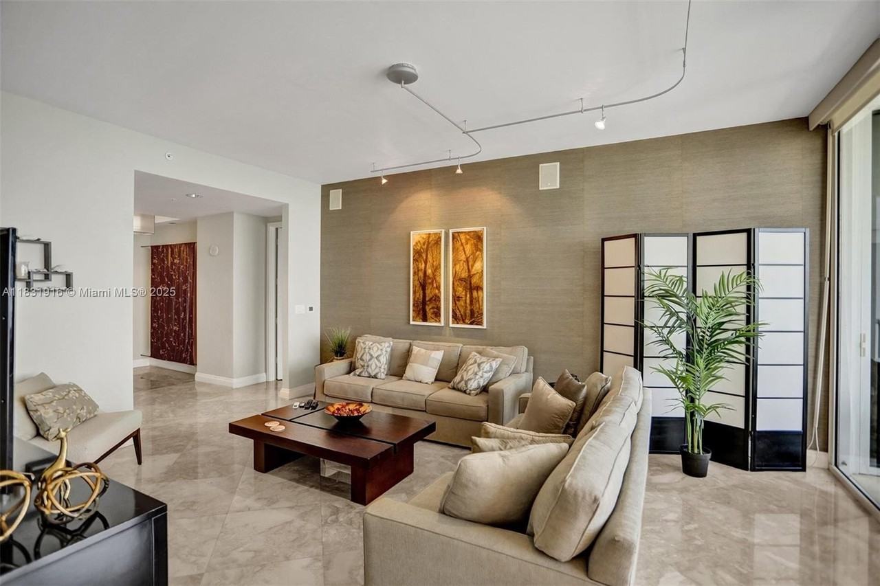 18101 Collins Ave #4206 - Photo 5 of 50